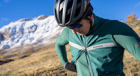 EVOLVE インサレーテッドウインドベスト