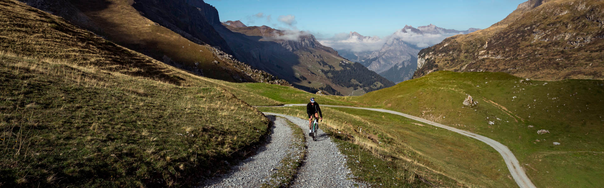 Strada vs Gravel - The Shimano Explainer - Te lo spiega Shimano