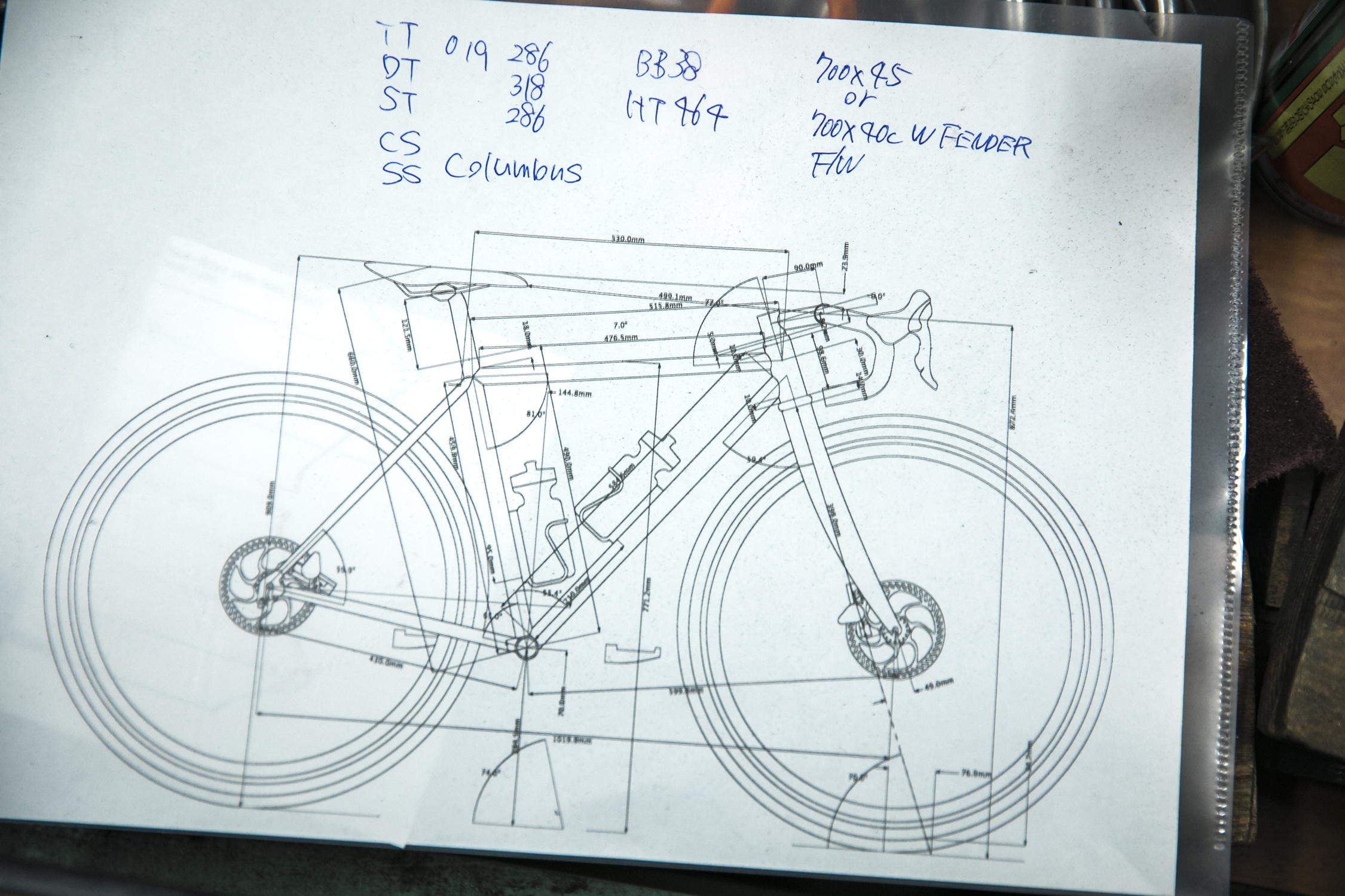Rysowanie planu roweru gravelowego