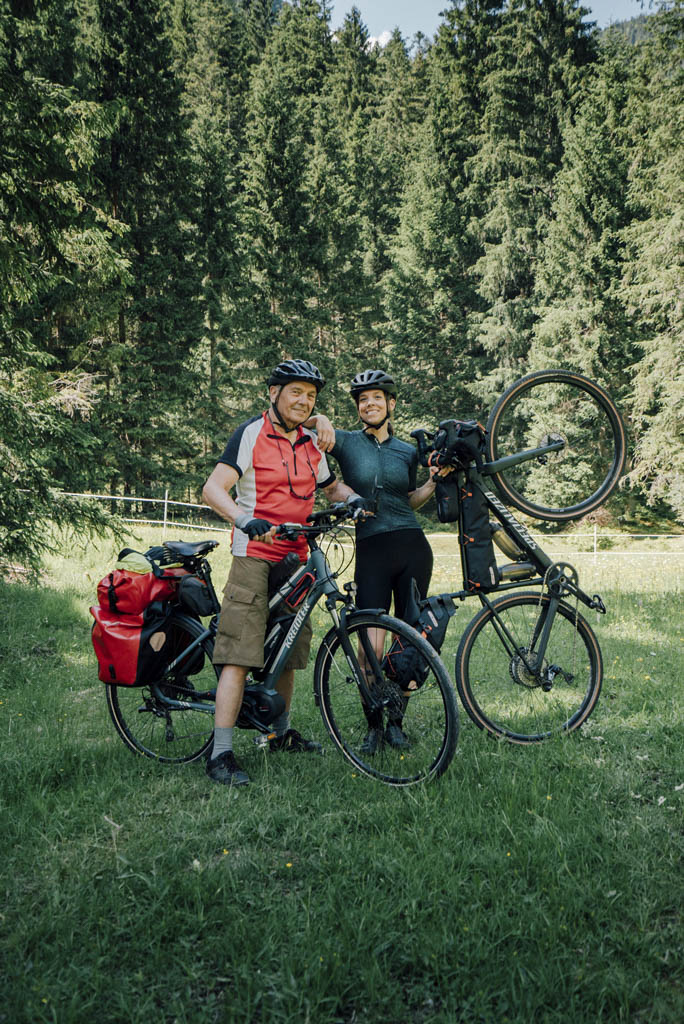 Bikepacking na szlaku rowerowym wzdłuż Izary