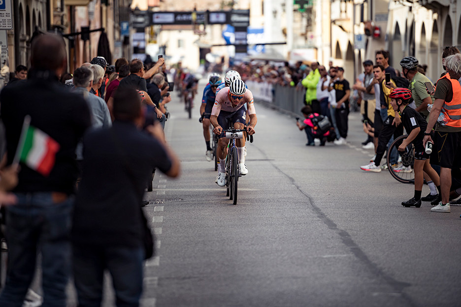 Road vs Gravel - The Shimano Explainer