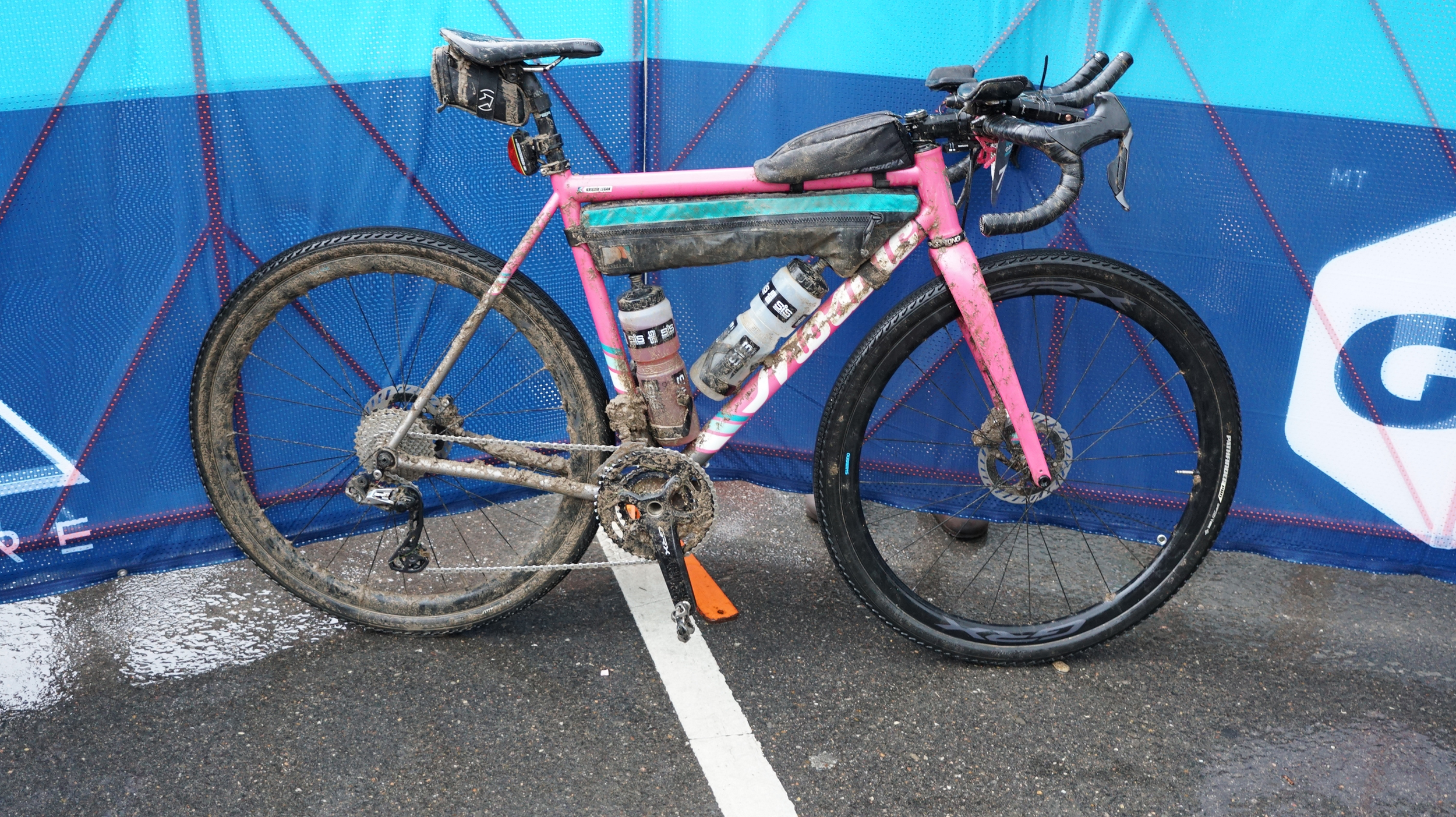 Kristen Legan's custom shimano equipped gravel race bike after winning the Unbound XL gravel race