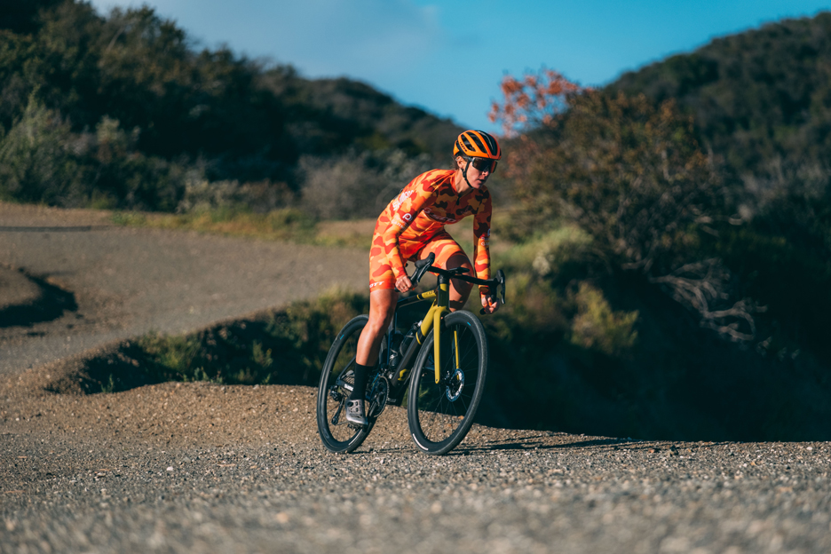 Shimano Gravel athlete Iz King riding her scott gravel bike